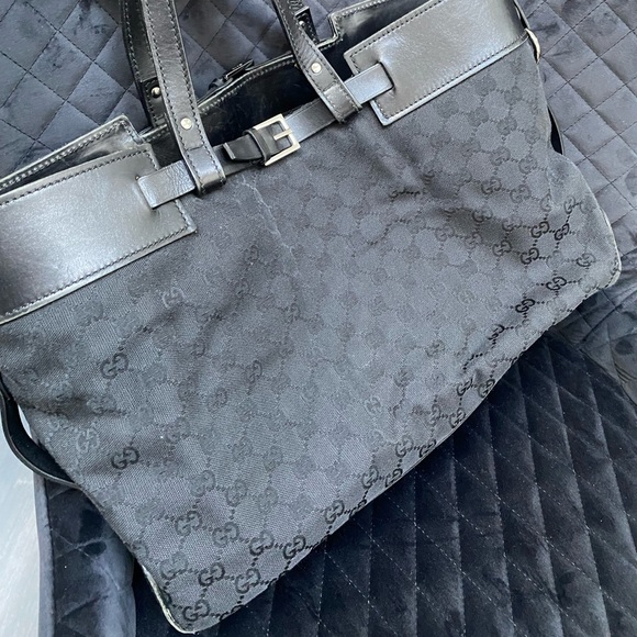 Gucci Black Monogram GG Belt Motif Tote Bag - Picture 8 of 9